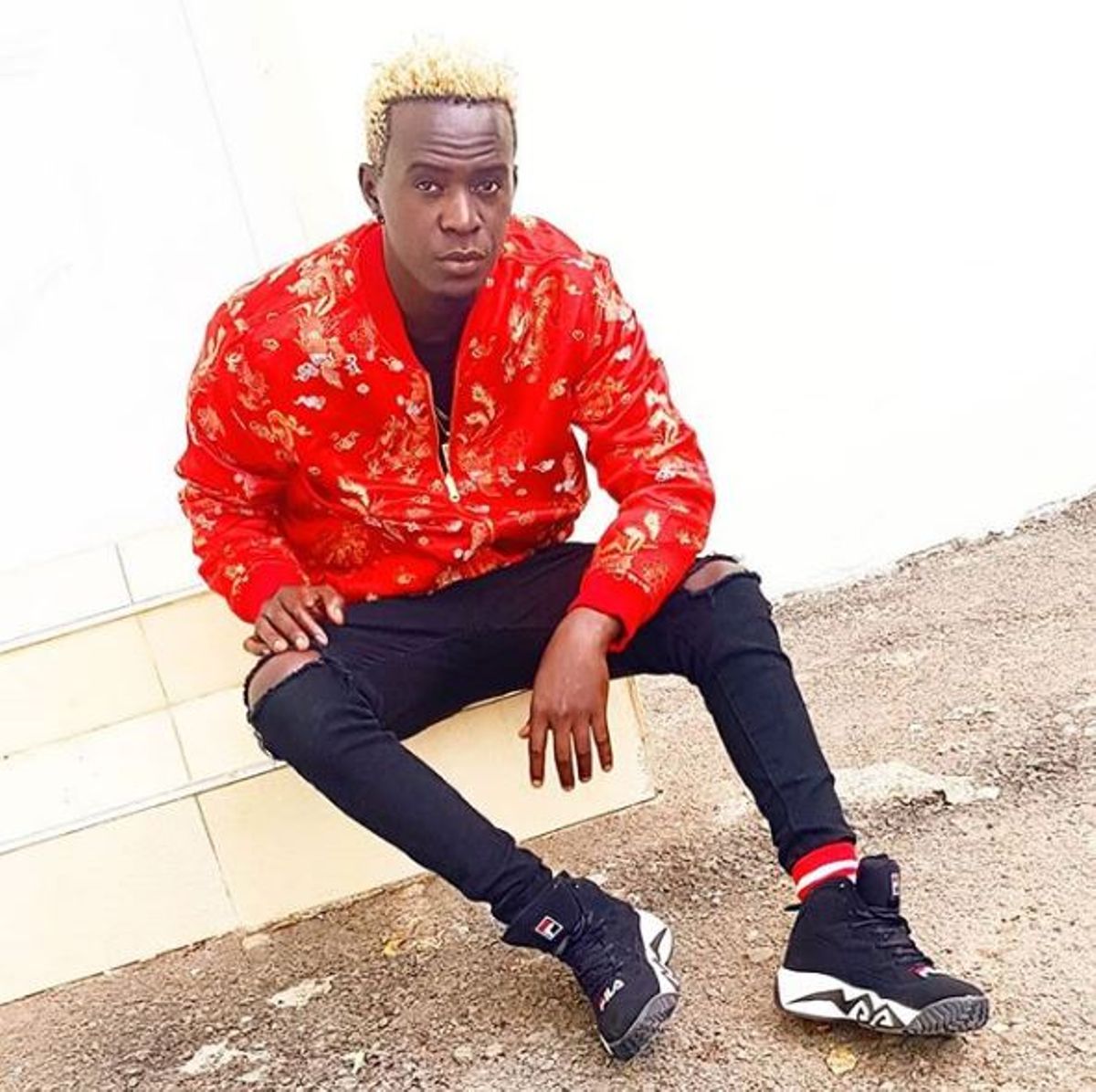 Photo: Willy Paul shows off his gun 